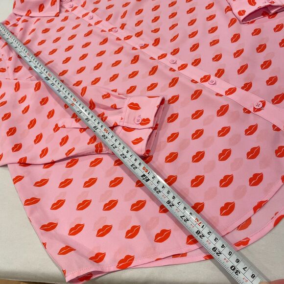 ~ NEW Macy's 2x Blouse Pink Red Lips Kiss Long Sleeve Button Shirt Flowy XXL NWT - Picture 8 of 12